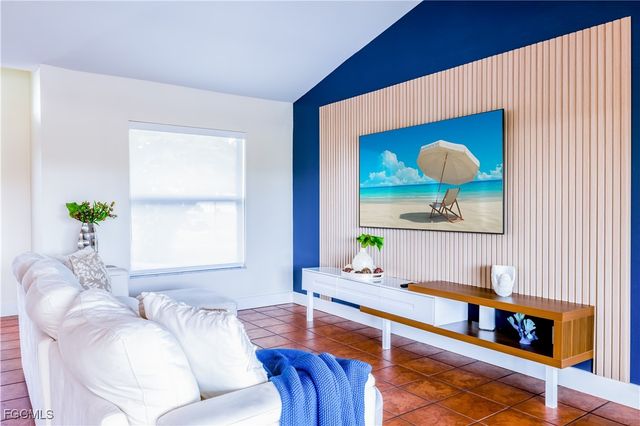 2724 SW 1st TER, Cape Coral, FL 33991