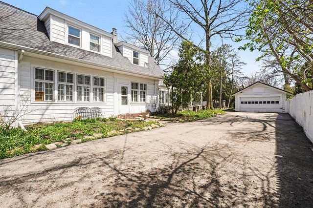 2160 Center Avenue, Bay City, MI 48708