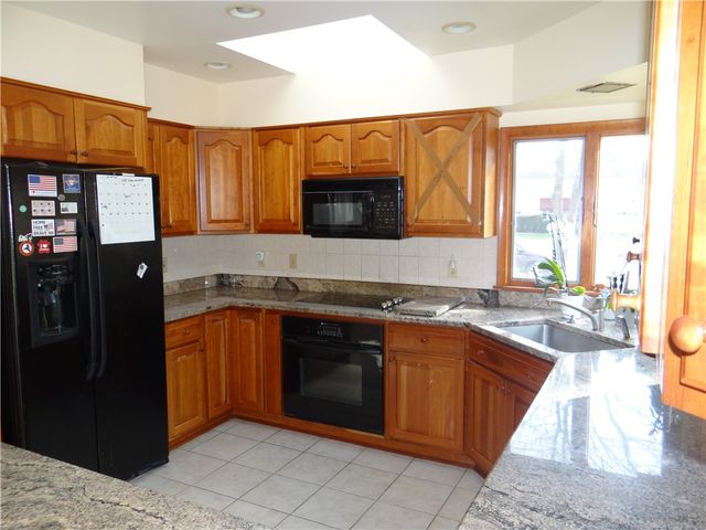 77 Evergreen Avenue, Elmira, NY 14905