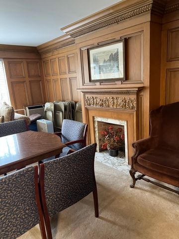 5125 Blodgett Avenue 211T, Downers Grove, IL 60515