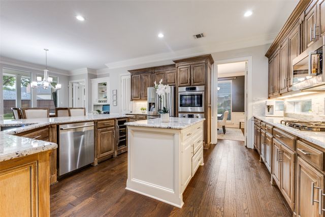 5103 Scarborough Lane, Dallas, TX 75287
