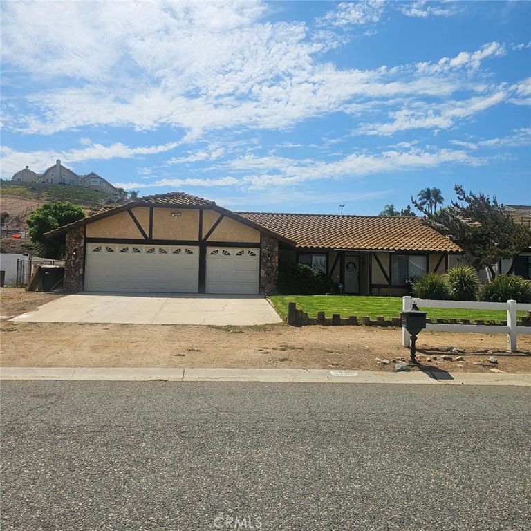2280 Alhambra, Norco, CA 92860