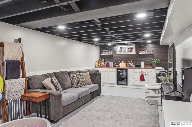 153 S Luther Road, Fremont, NE 68025