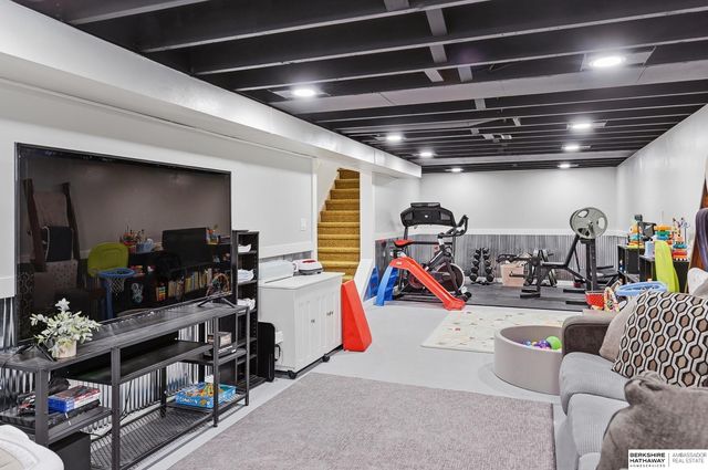 153 S Luther Road, Fremont, NE 68025