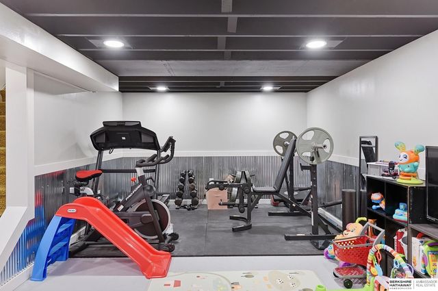 153 S Luther Road, Fremont, NE 68025