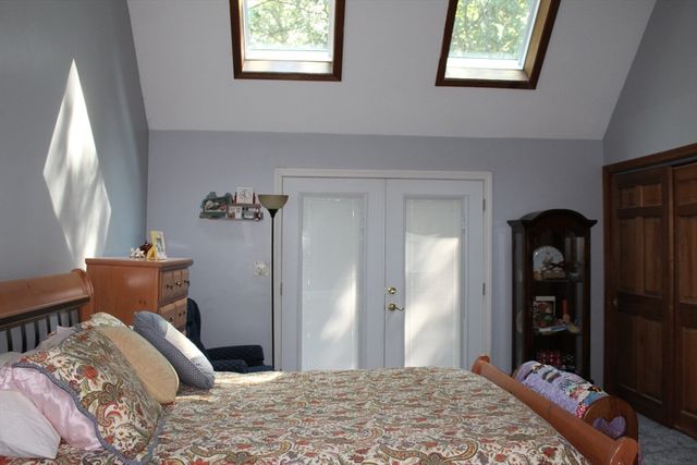 3 Roger St, Bellingham, MA 02019