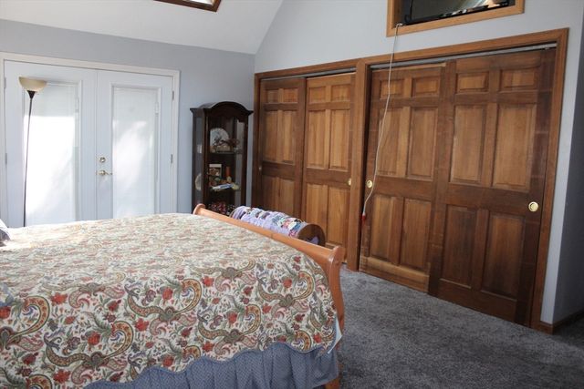 3 Roger St, Bellingham, MA 02019