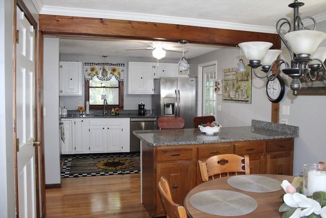 3 Roger St, Bellingham, MA 02019
