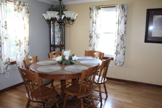 3 Roger St, Bellingham, MA 02019