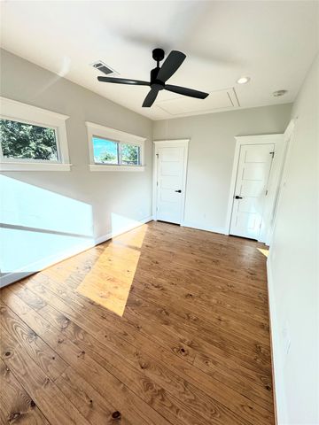 435 Oxford Street A, Houston, TX 77007