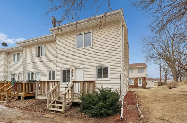 248 Holiday Circle 37, West Des Moines, IA 50265