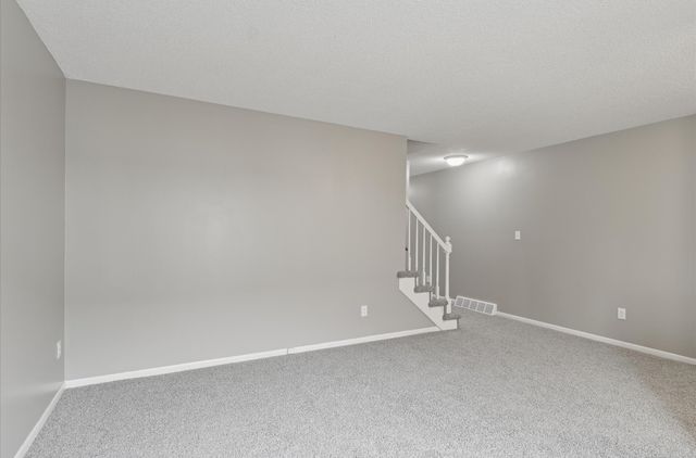 248 Holiday Circle 37, West Des Moines, IA 50265