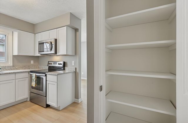 248 Holiday Circle 37, West Des Moines, IA 50265