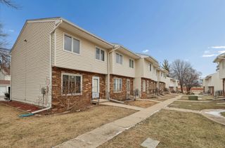 248 Holiday Circle 37, West Des Moines, IA 50265