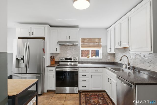 200 Newington Road, West Hartford, CT 06110