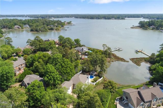 924 Enfield CHSE, Virginia Beach, VA 23452