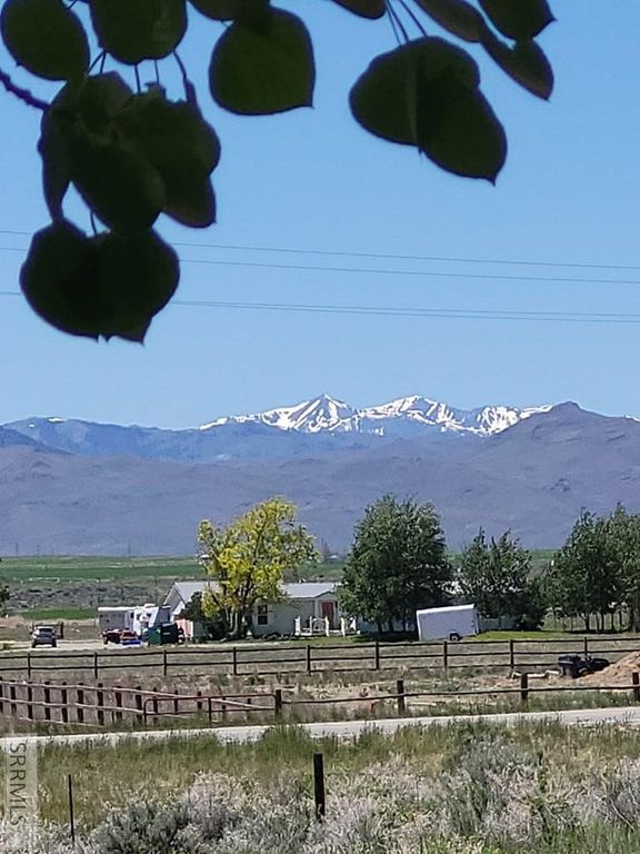 Image 16 of property listing at 560 N Front Street, Arco, ID 83213
