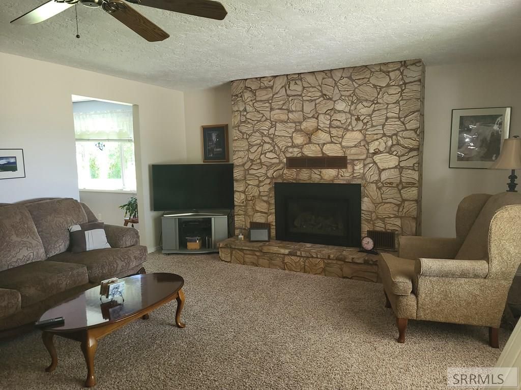 Image 27 of property listing at 560 N Front Street, Arco, ID 83213