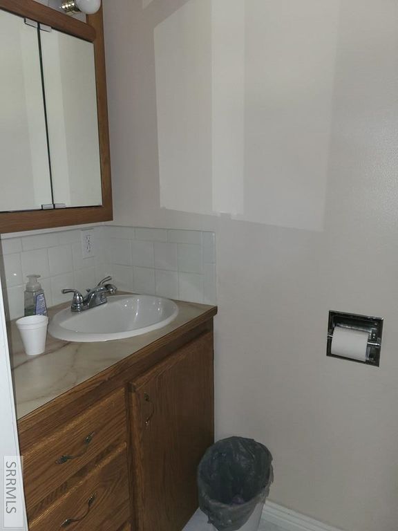 Image 33 of property listing at 560 N Front Street, Arco, ID 83213