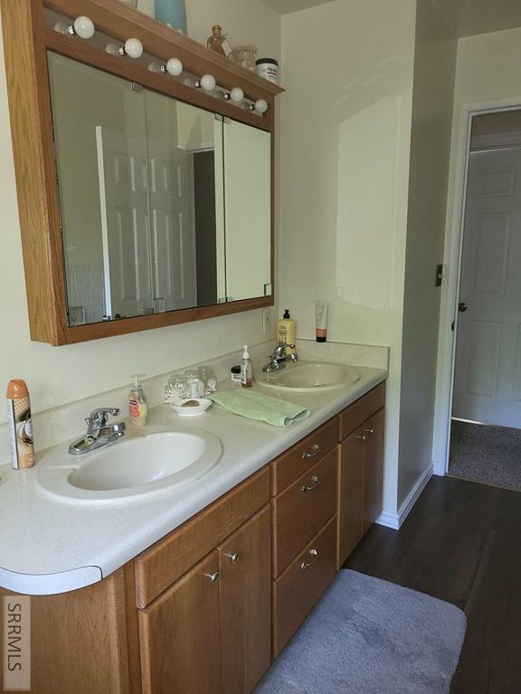 Image 41 of property listing at 560 N Front Street, Arco, ID 83213