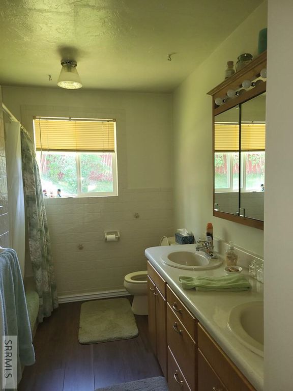Image 42 of property listing at 560 N Front Street, Arco, ID 83213