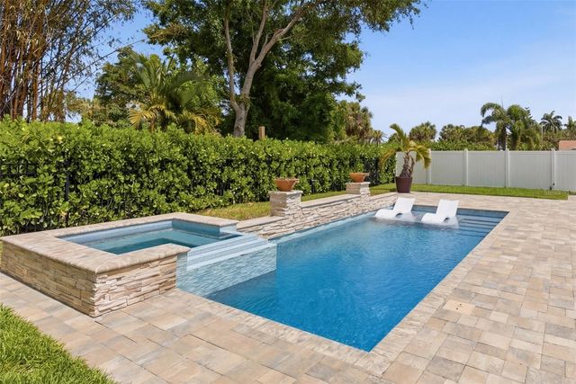 1450 STRADA D ORO, Venice, FL 34292