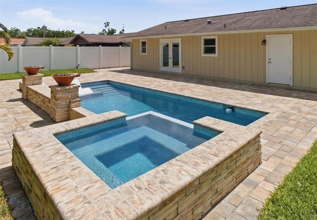 1450 STRADA D ORO, Venice, FL 34292