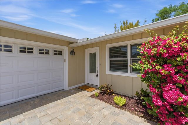 1450 STRADA D ORO, Venice, FL 34292