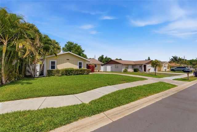 1450 STRADA D ORO, Venice, FL 34292