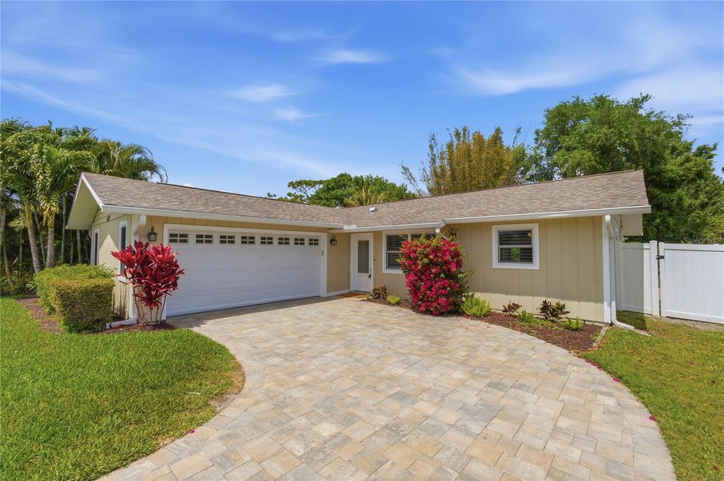 1450 STRADA D ORO, Venice, FL 34292