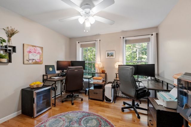 24 Wilson Rd, Londonderry, NH 03053