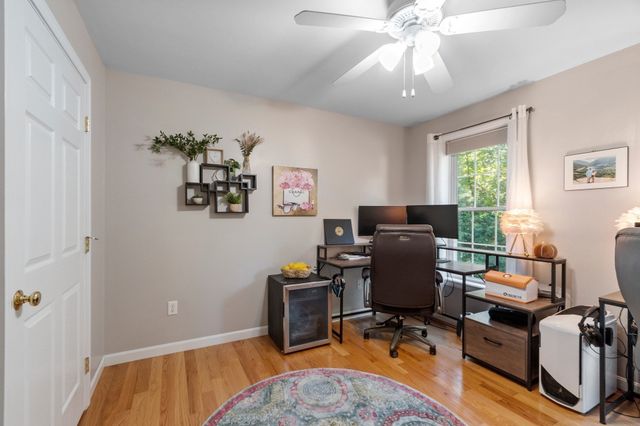 24 Wilson Rd, Londonderry, NH 03053