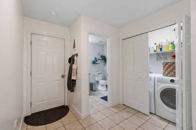 24 Wilson Rd, Londonderry, NH 03053