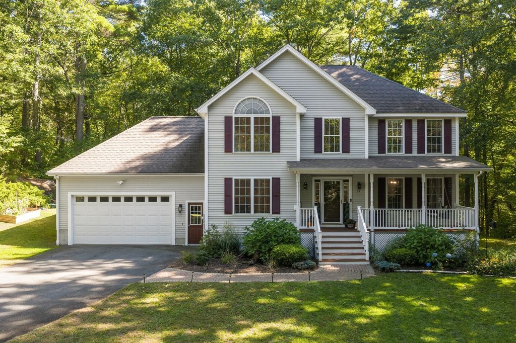 24 Wilson Rd, Londonderry, NH 03053