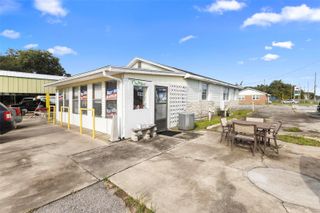 2490 N WOODLAND BOULEVARD, Deland, FL 32720