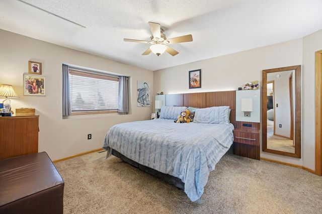 3316 35th Avenue S, Fargo, ND 58104