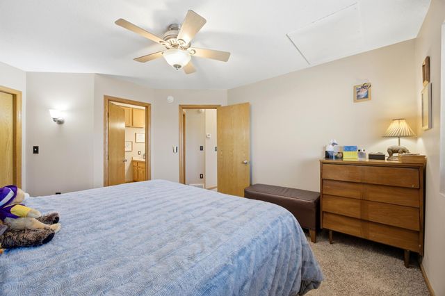 3316 35th Avenue S, Fargo, ND 58104