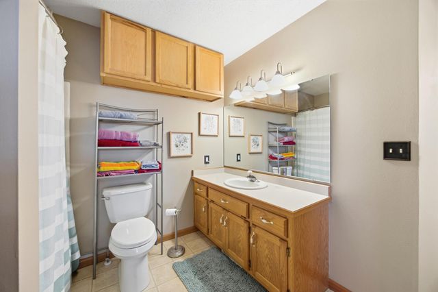 3316 35th Avenue S, Fargo, ND 58104