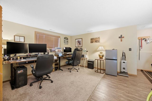 3316 35th Avenue S, Fargo, ND 58104