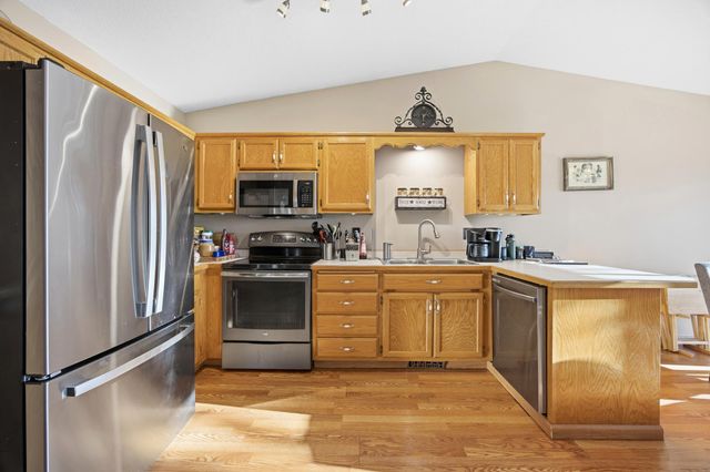 3316 35th Avenue S, Fargo, ND 58104