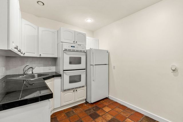 112 Pinckney Street 4, Boston, MA 02114