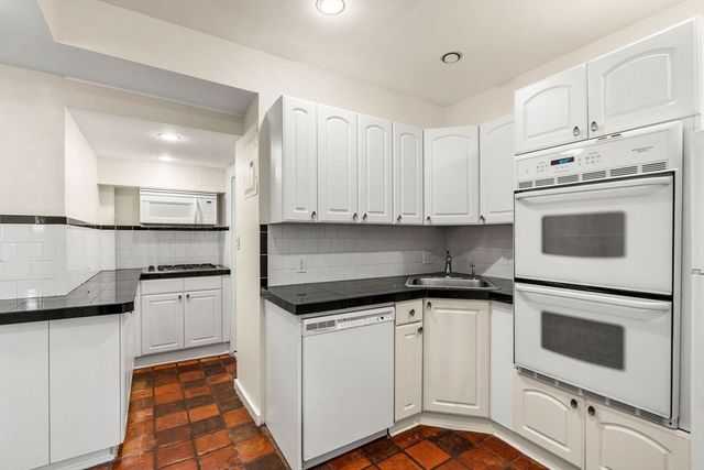 112 Pinckney Street 4, Boston, MA 02114