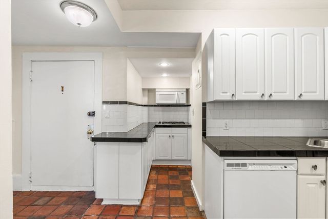 112 Pinckney Street 4, Boston, MA 02114