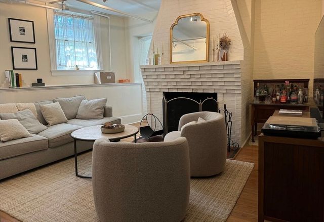 112 Pinckney Street 4, Boston, MA 02114