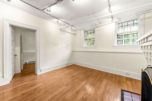 112 Pinckney Street 4, Boston, MA 02114