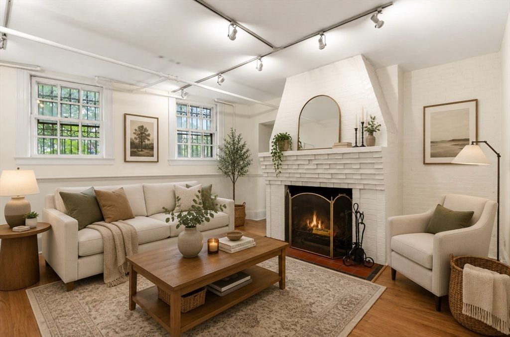112 Pinckney Street 4, Boston, MA 02114