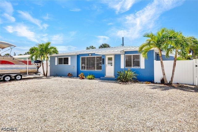 4830 Coquina RD, Fort Myers Beach, FL 33931