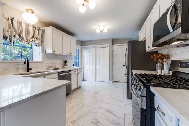 8209 Weatherly Drive, Rowlett, TX 75089