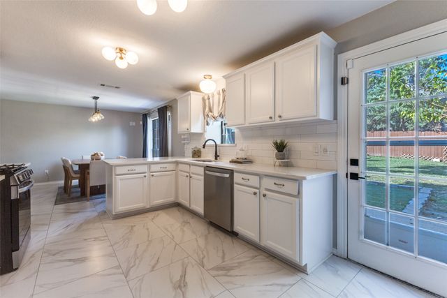 8209 Weatherly Drive, Rowlett, TX 75089