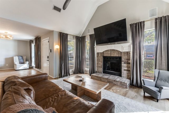 8209 Weatherly Drive, Rowlett, TX 75089